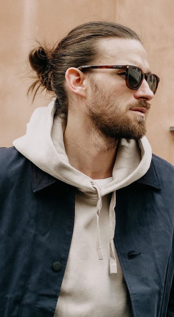 14 Hottest Man Bun Hairstyles for Bearded Men - Mens ... (737 x 1345 Pixel)
